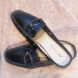 Loafers mules